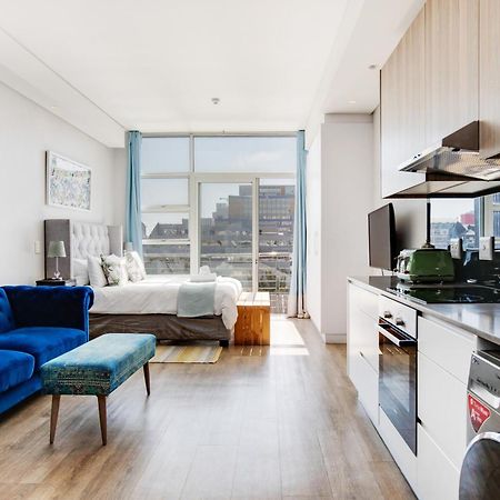 Backup-Power Eclectic Blue City View Apartment Cape Town Luaran gambar