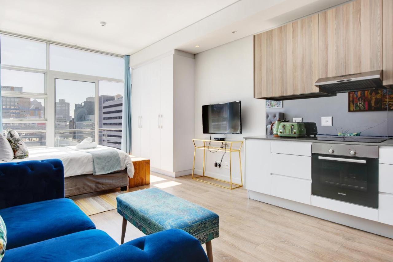 Backup-Power Eclectic Blue City View Apartment Cape Town Luaran gambar