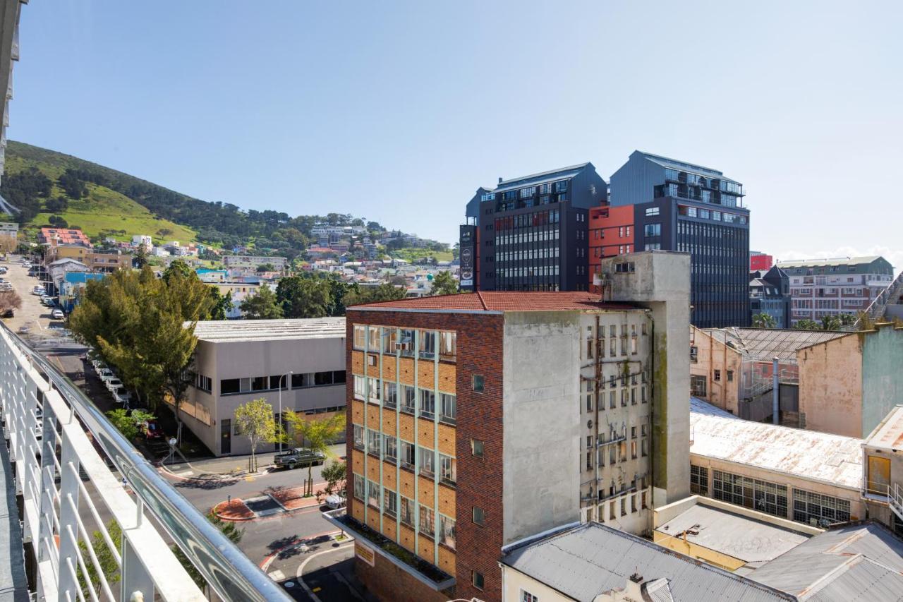 Backup-Power Eclectic Blue City View Apartment Cape Town Luaran gambar